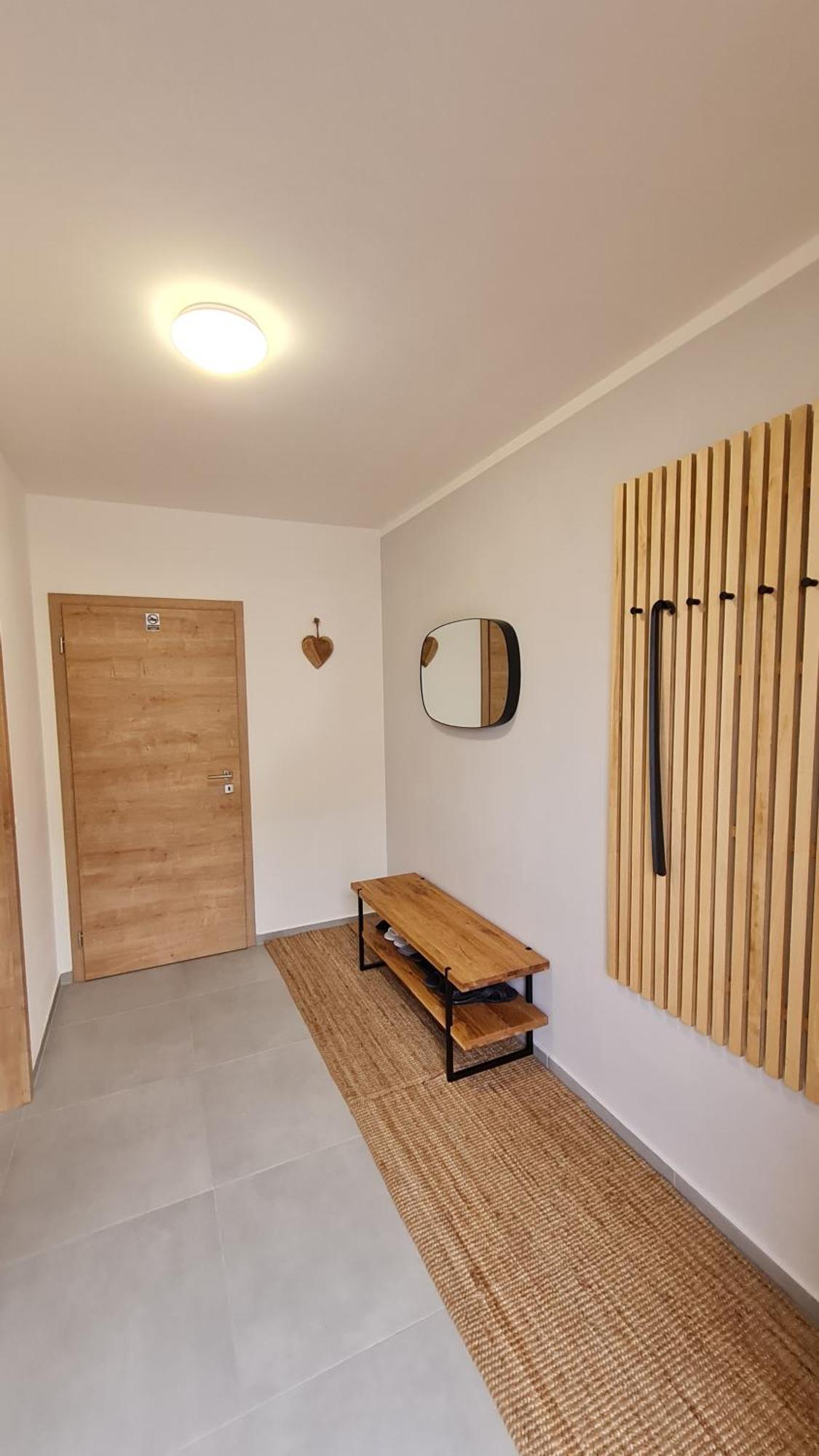 Apartmany Zamecka 伊莱姆尼采 外观 照片